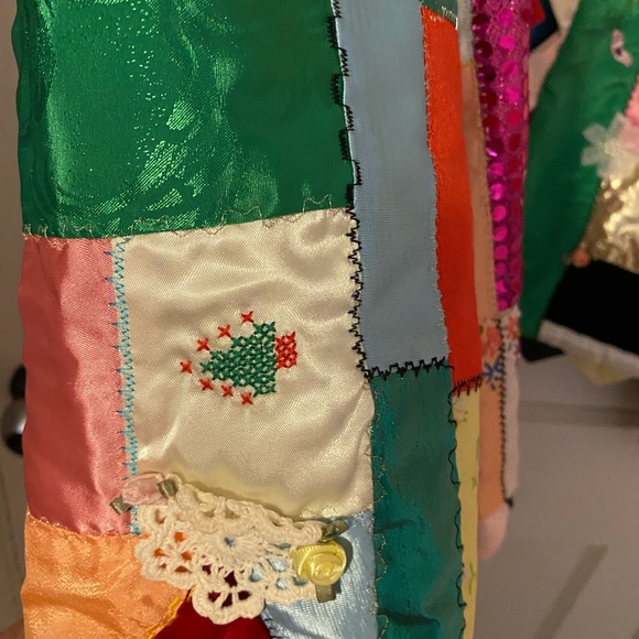 VINTAGE Crazy Quilt Jacket/Coat embroidery cat, ribbons, many textures! 80s - Picture 12 of 16